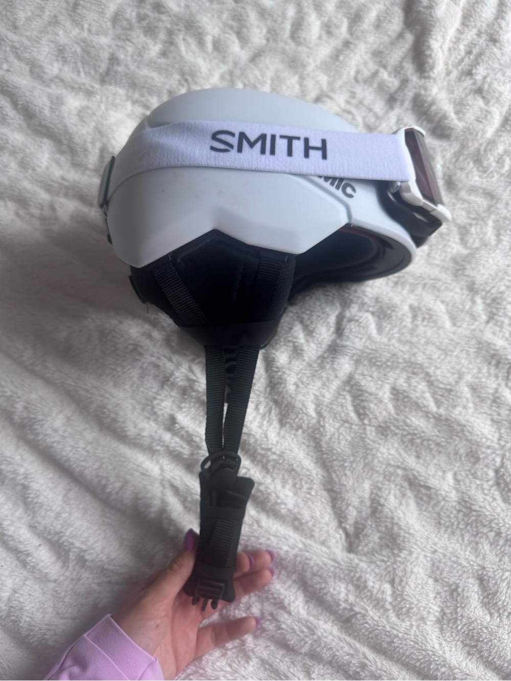 SMITH White snowboard Helmet with Black Straps